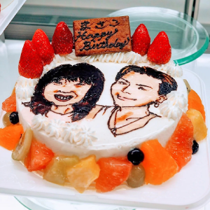 似顔絵ケーキ